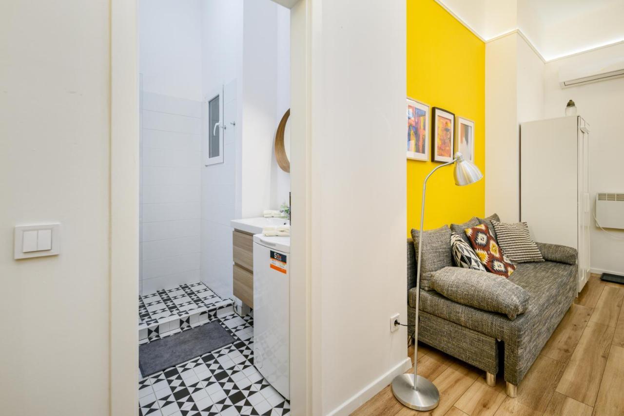 Stylish Yellow Suite In The Heart Of בודפשט מראה חיצוני תמונה